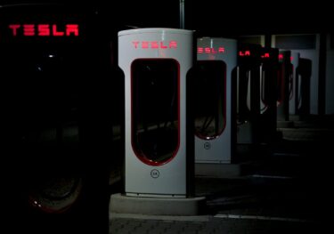 EV充電器設置代理店とは？仕組み・報酬・始め方を解説