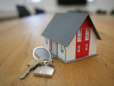 不動産仲介・賃貸の代理店とは？仕組み・報酬・始め方を解説
